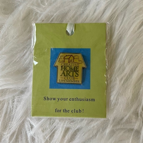 Pin vintage Home Arts Club - Picture 1 of 4